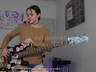 petitebrat's Picture