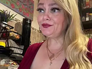 Sweet-blonde's Picture